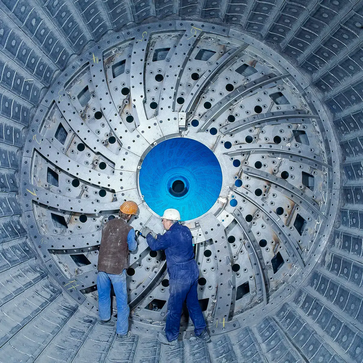 Aufnahmen einer Zementmahlanlage