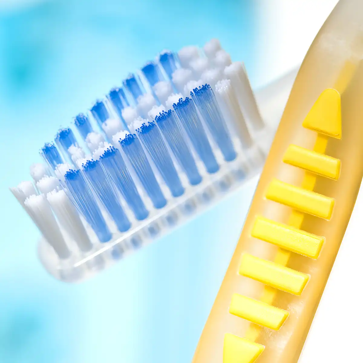 Imageaufnahmen von Zahnbürsten für eine Zahnarztpraxis